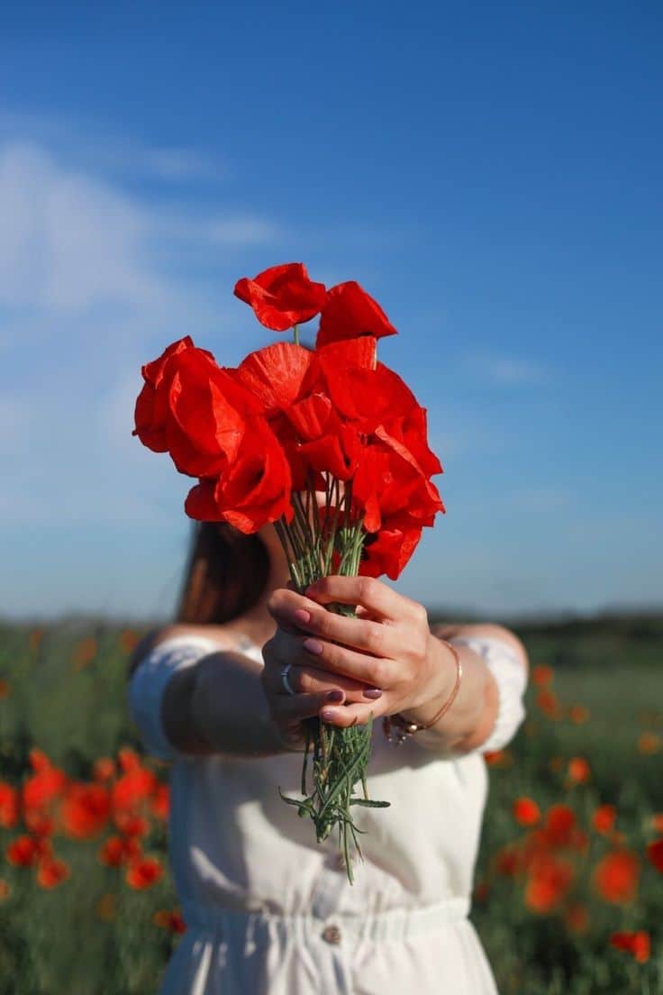 عکس دختر با گل شقایق 46