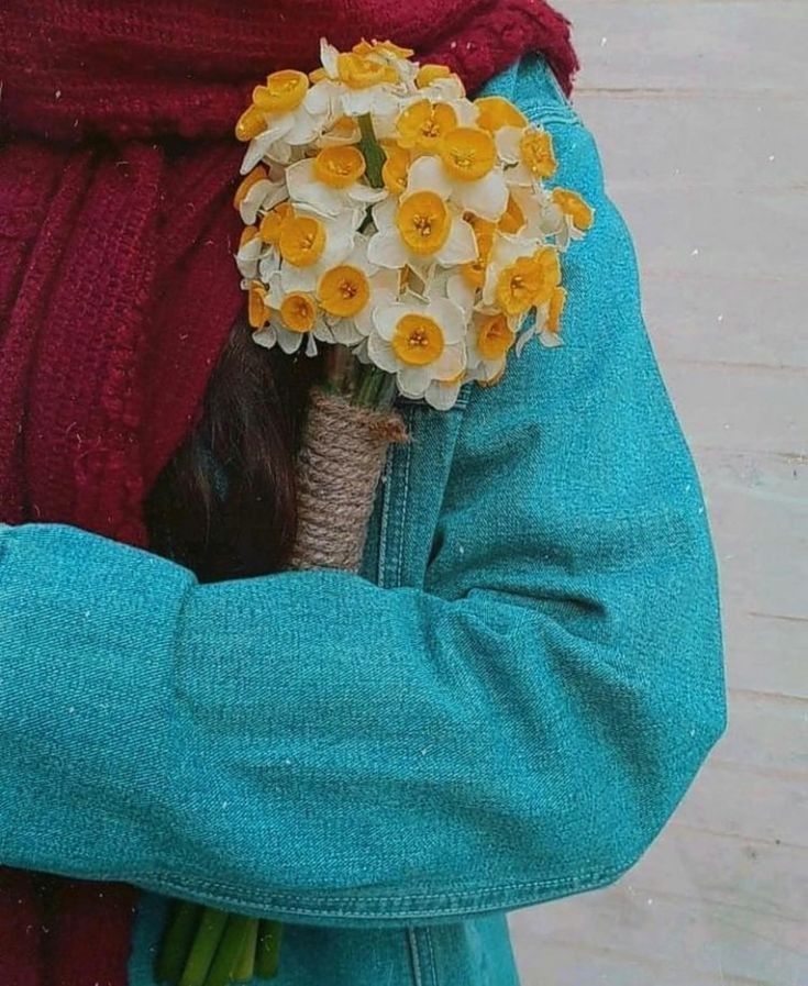 عکس دختر با گل نرگس 6