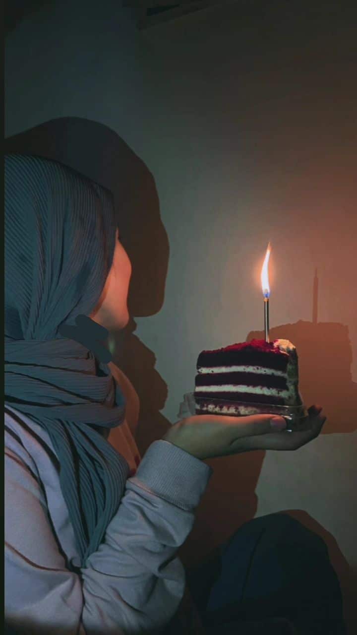 ژست عکس تولد دخترانه لاکچری بدون چهره 13