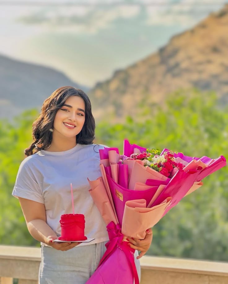 ژست عکس تولد دخترانه لاکچری در طبیعت 1