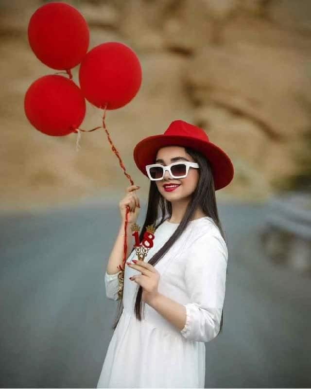 ژست عکس تولد دخترانه لاکچری در طبیعت 33