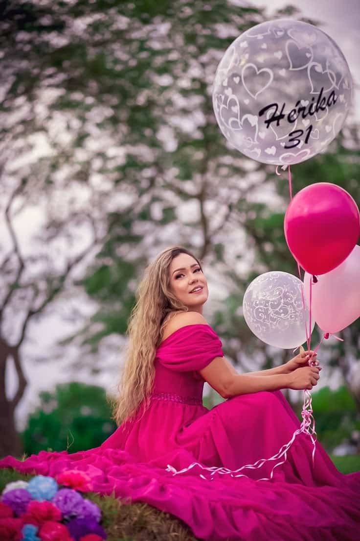 ژست عکس تولد دخترانه لاکچری در طبیعت 4