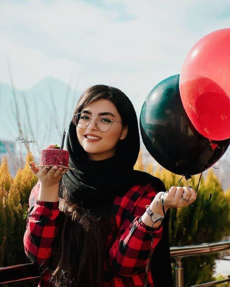 ژست عکس تولد دخترانه لاکچری در طبیعت 47
