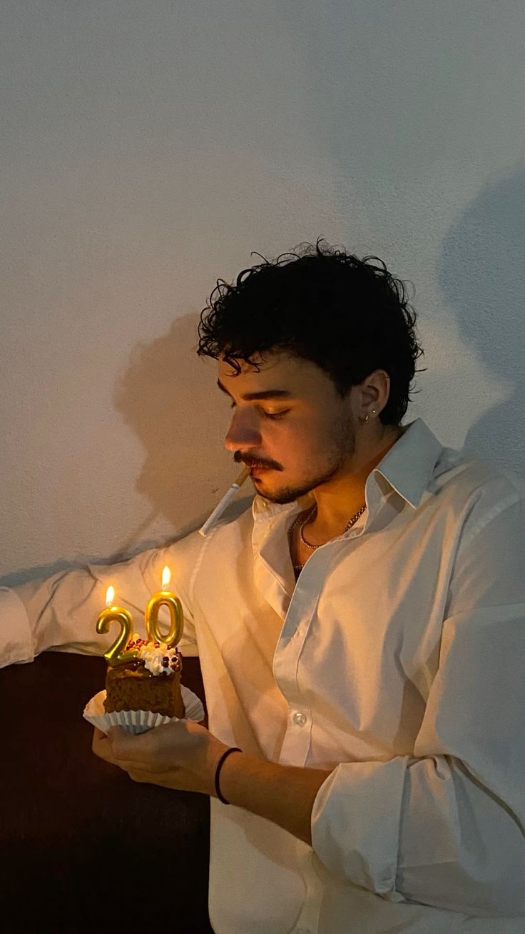 ژست عکس تولد مردانه 1