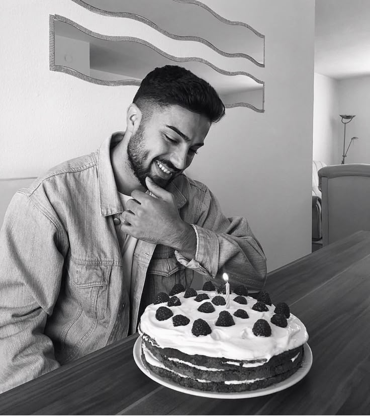 ژست عکس تولد مردانه 12
