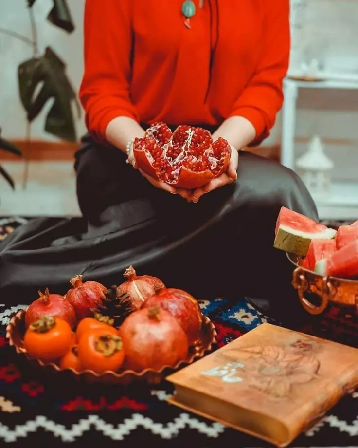 عکس انار شب یلدا برای پروفایل