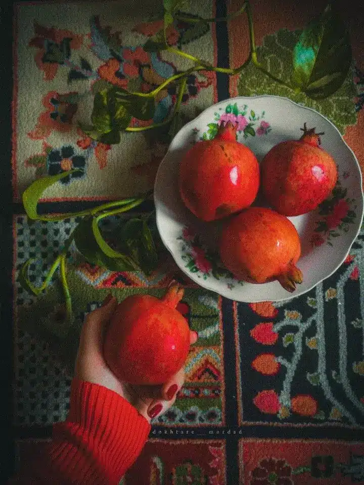 عکس انار شب یلدا برای پروفایل