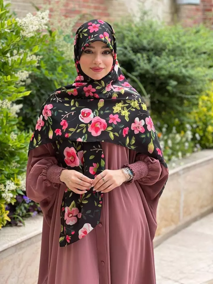 عکس دختر واقعی با حجاب