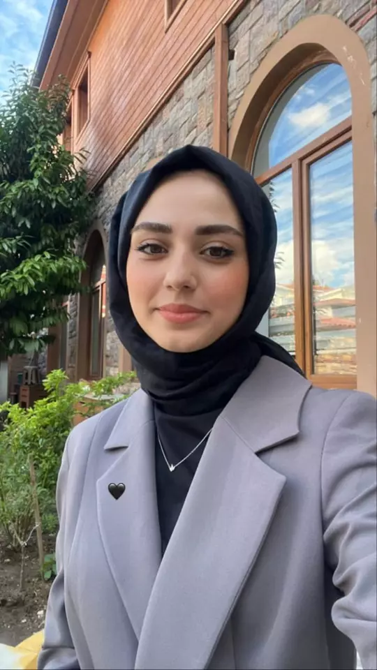 عکس دختر واقعی با حجاب