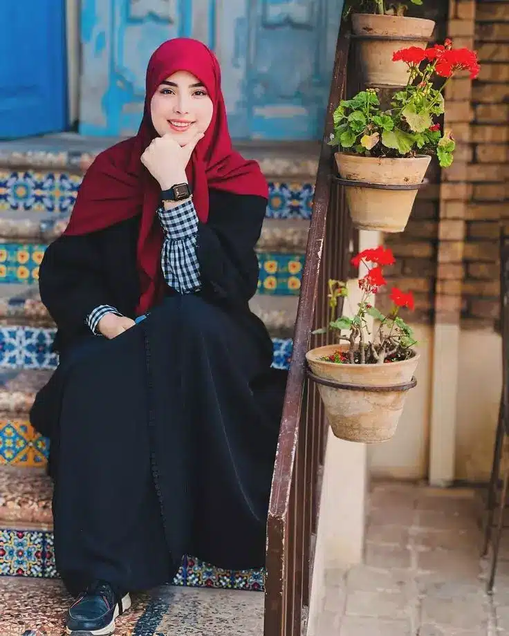 عکس دختر واقعی با حجاب