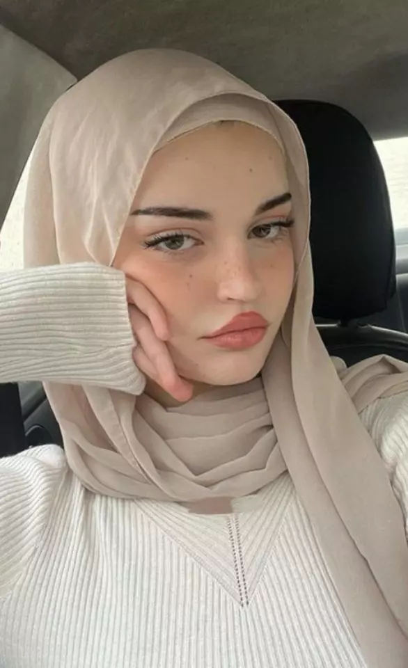 عکس دختر واقعی با حجاب