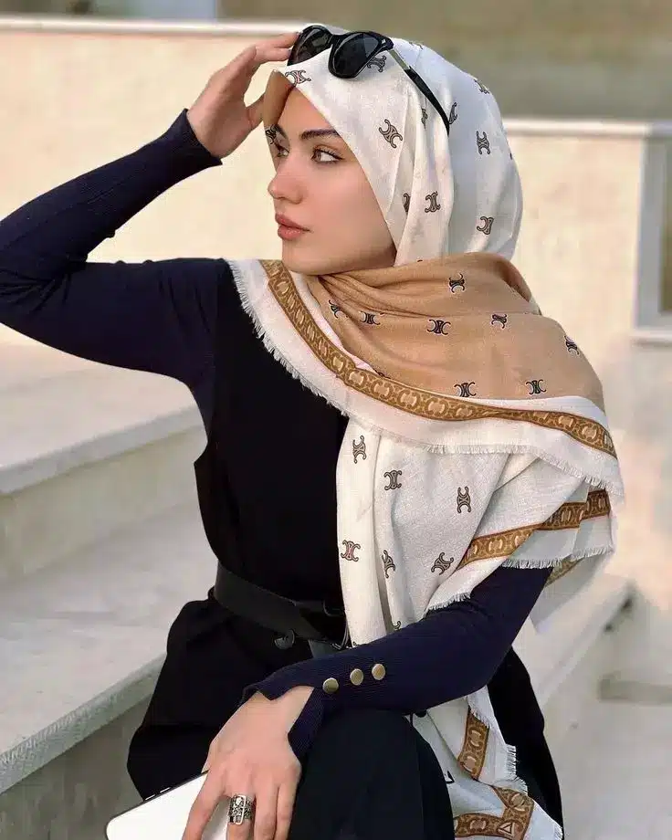 عکس دختر واقعی با حجاب