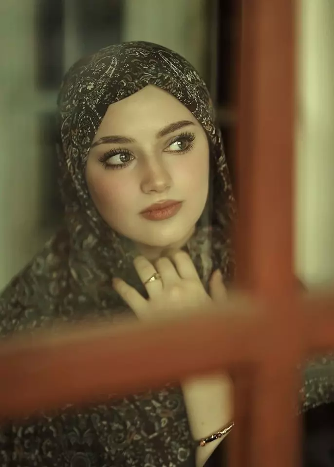 عکس دختر واقعی با حجاب