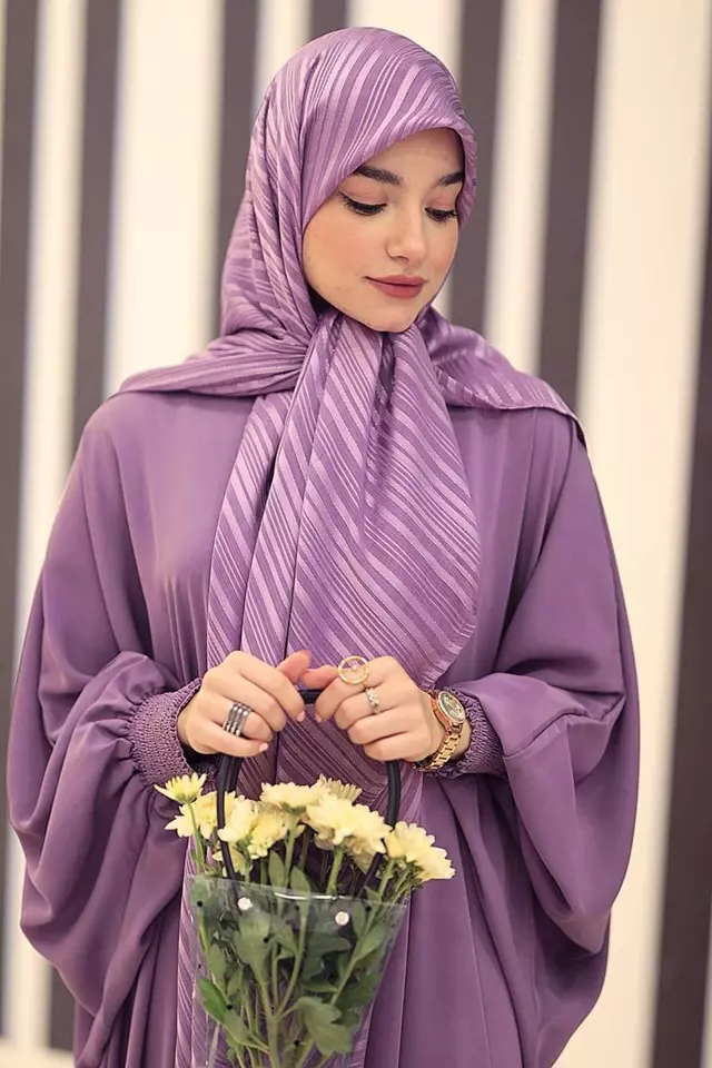 عکس دختر واقعی با حجاب