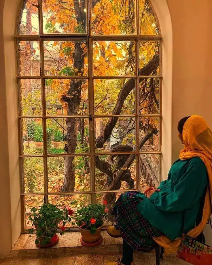 عکس پاییزی دخترانه برای پروفایل