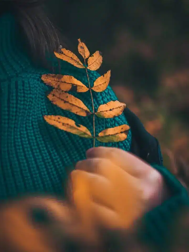 عکس پاییزی دخترانه برای پروفایل
