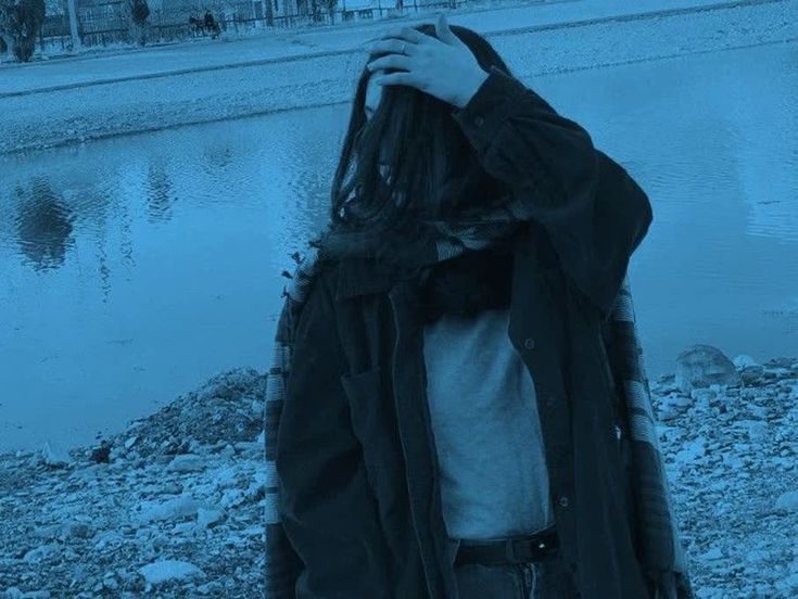 عکس پروفایل آبی دخترانه شاخ و خفن 13