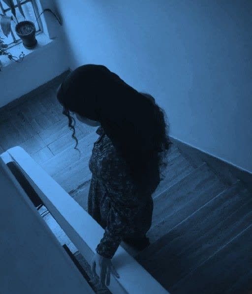 عکس پروفایل آبی دخترانه شاخ و خفن 51