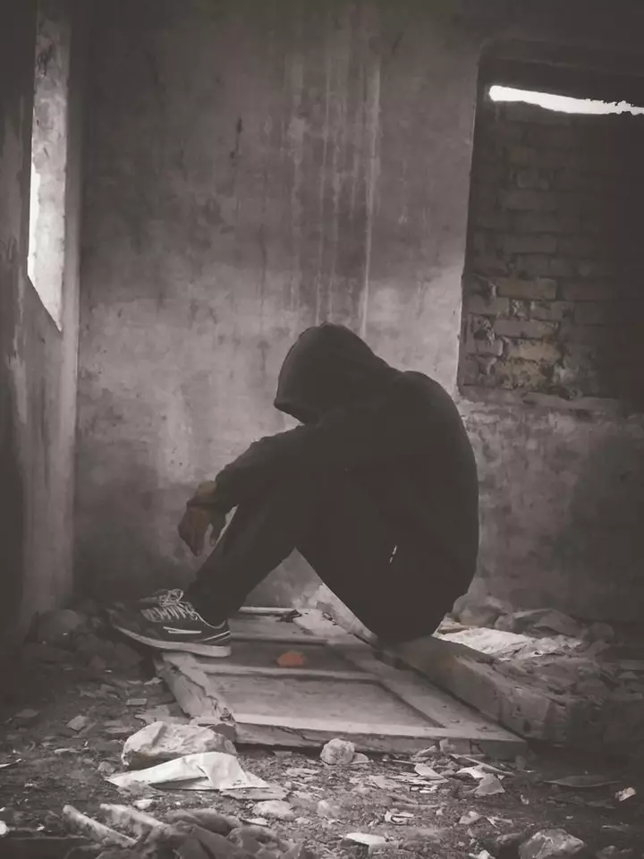 عکس پروفایل مردانه سنگین