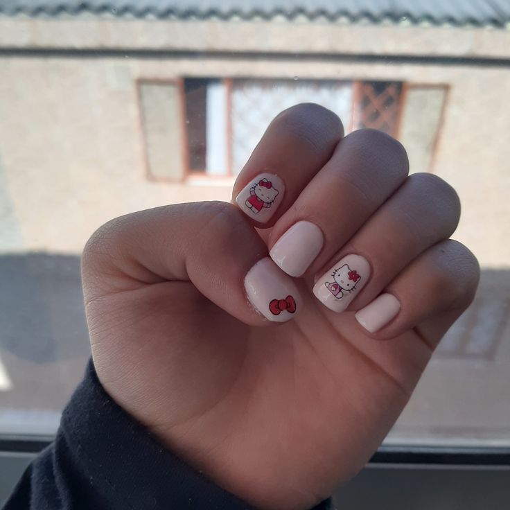 مدل ناخن هلو کیتی 61