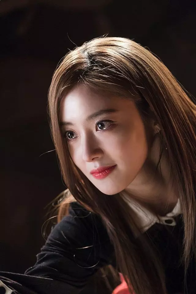 لی سه یونگ (Lee Se Young)؛ بیوگرافی کامل، فیلم‌ها، سریال‌ها و افتخارات