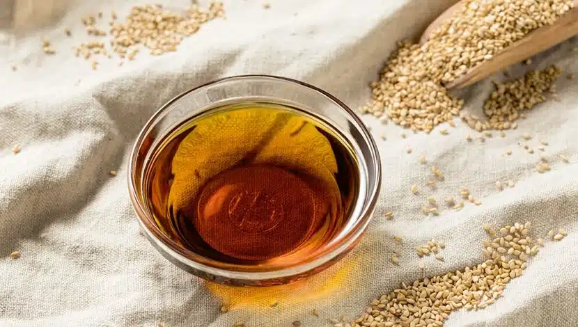 مقایسه روغن زیتون و روغن کنجد برای پخت‌وپز و سالاد