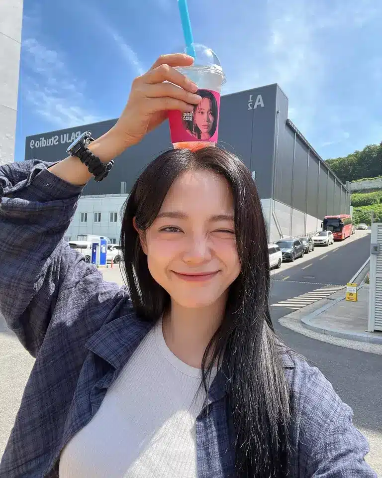 بیوگرافی کیم سه جونگ (Kim Sejeong) بازیگر خواستگاری تجاری + گالری تصاویر