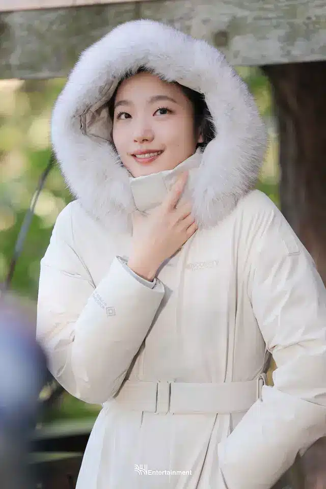 بیوگرافی کیم گو ایون (Kim Go-eun) + تصاویر جدید و متفاوت او