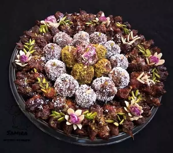 تزیین خرما با پودر نارگیل 12