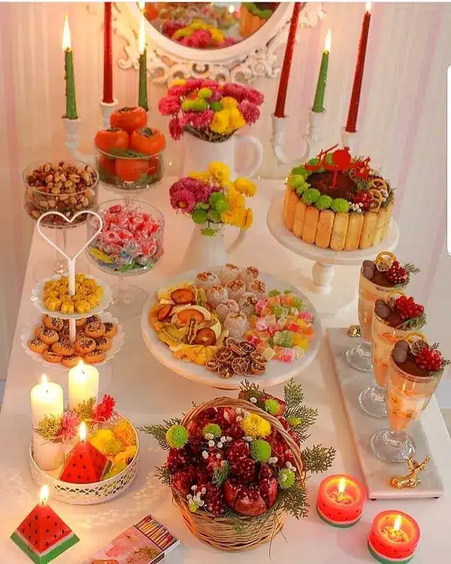 ایده‌های شیک تزییسفره شب یلدا ۱۴۰۴؛ تزیینات ترند امسال! 🍉✨