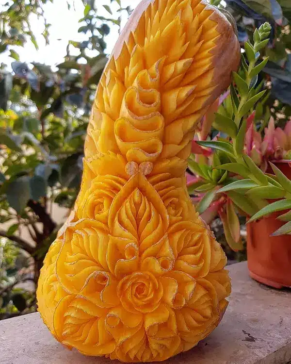 تزیین کدو حلوایی شب یلدا 6