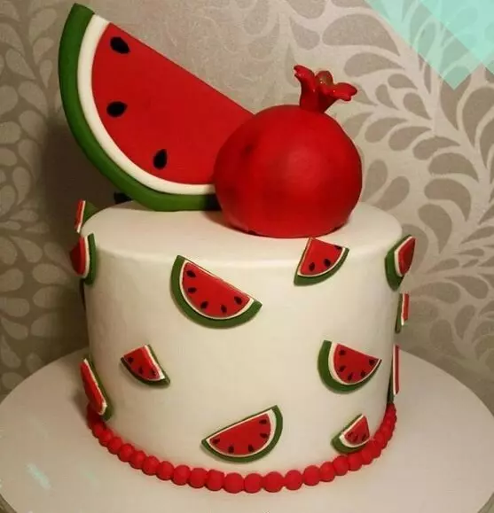 تزیین کیک شب یلدا 26