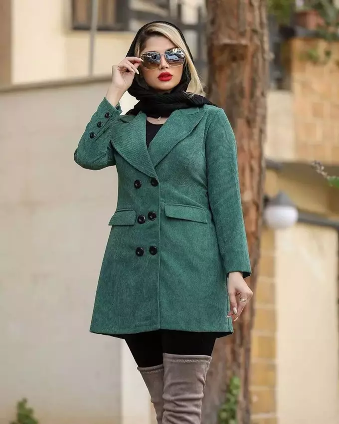 جدیدترین مدل‌های مانتو مخمل کبریتی 8