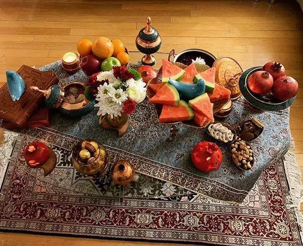 دیزاین میز شب یلدا 17