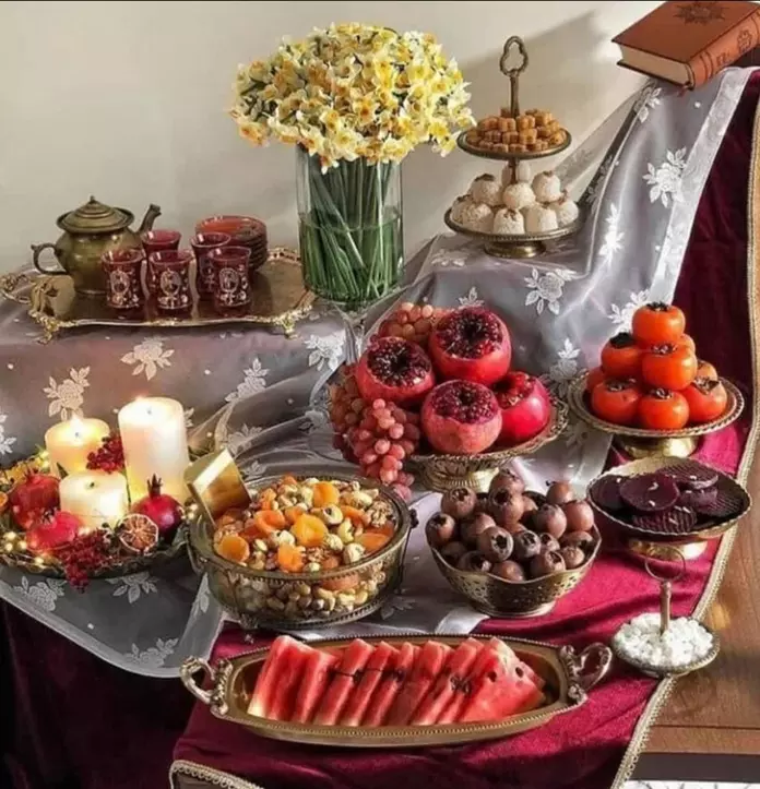 دیزاین میز شب یلدا 25