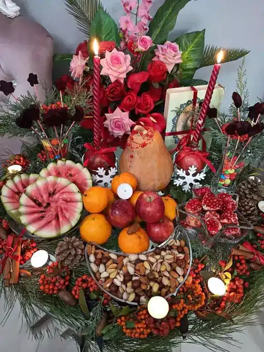 دیزاین میز شب یلدا 3