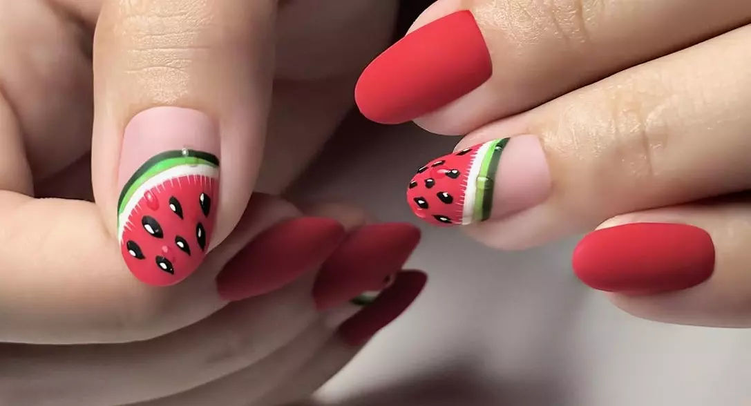 مدل های ناخن یلدایی 7