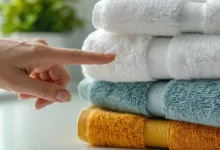 کمتر کسی می‌داند این خط‌های عجیب روی حوله برای چیست؟!