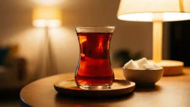 چرا چای دم‌کرده شما کدر می‌شود؟ راهکار داشتن یک چای خوش‌رنگ