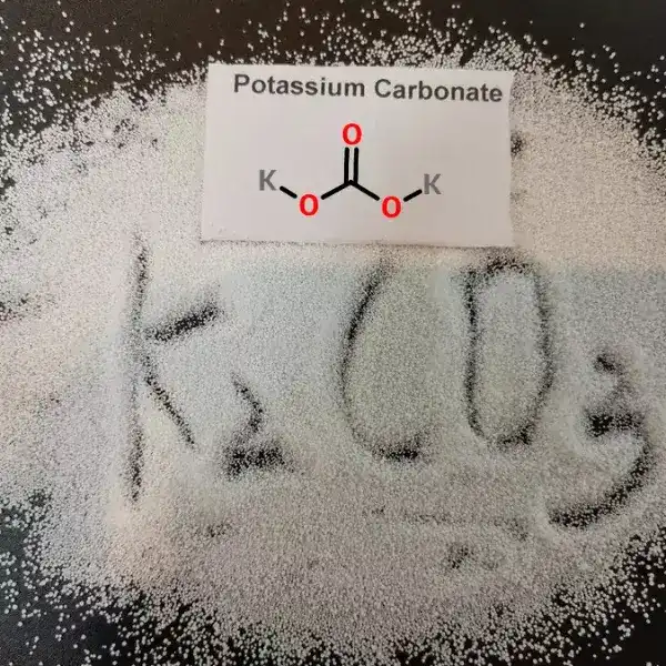 کربنات پتاسیم در مواد غذایی- چرا به آن نیاز دارید و چگونه از آن استفاده می-شود؟ - تصویر 1 عکس کربنات پتاسیم پودری