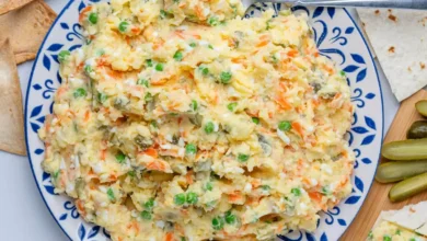 طرز تهیه سالاد الویه با مرغ برای ۵ نفر؛ راز خوشمزگی الویههای مجلسی و رستورانی!