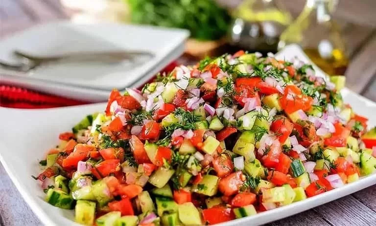 تزیین سالاد شیرازی 5