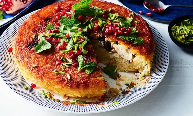 طرز تهیه ته چین مرغ زعفرانی برای ۴ نفر؛ فوت و فن ته دیگ طلایی و مجلسی