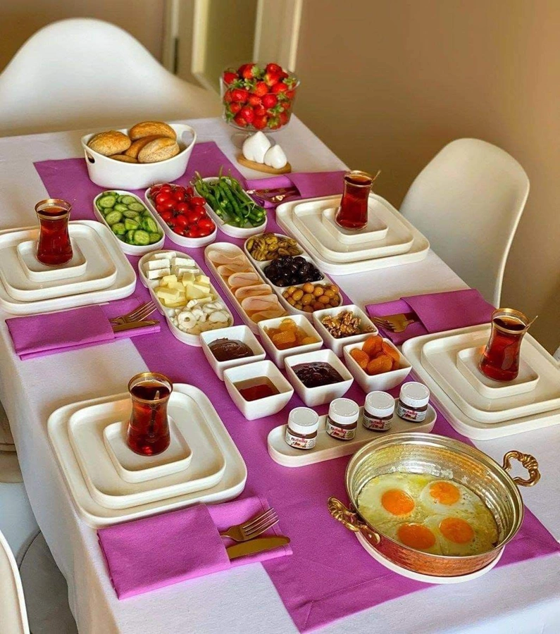 چیدمان میز صبحانه 10 چیدمان میز صبحانه 10