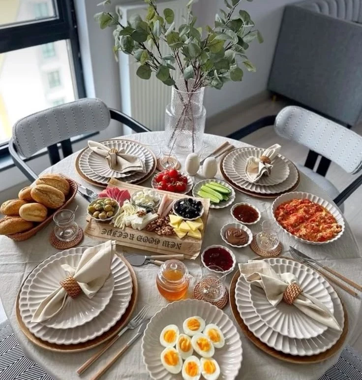 چیدمان میز صبحانه 11 چیدمان میز صبحانه 11