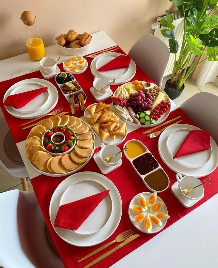 چیدمان میز صبحانه 13 چیدمان میز صبحانه 13