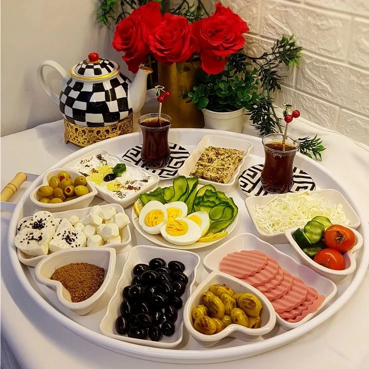 چیدمان میز صبحانه 24 چیدمان میز صبحانه 24