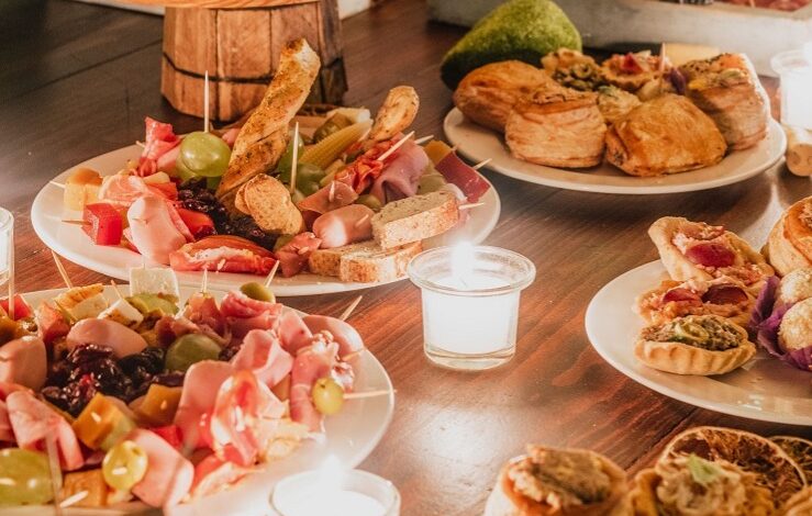 تأمین غذای روزانه کارکنان شرکت