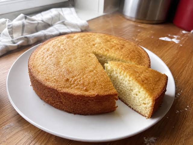 طرز تهیه کیک ساده با پف زیاد
