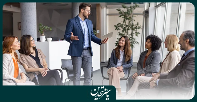 چرا امروز همه درباره کوچینگ صحبت می-کنند؟ نگاهی به جایگاه کوچینگ در ایران - تصویر 1 تعریف کوچینگ دقیقا چیست؟